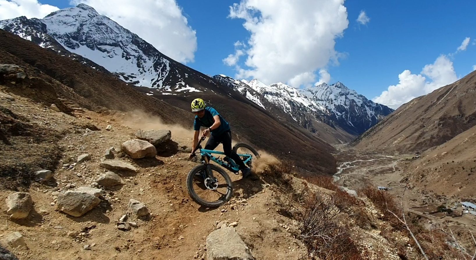 Jangothang –Lingzhi, 4000m, Duration 7-8 hours, Distance 20 Km
